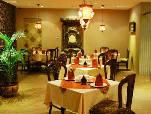 the-maharajas-restaurant-sitting-area-mahe-seychelles